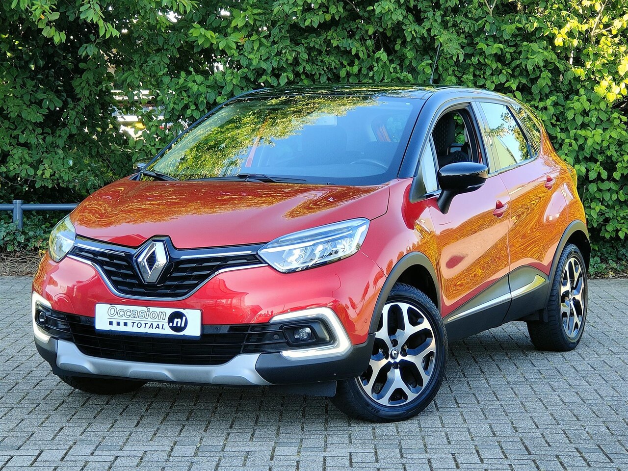 Renault Captur - 1.3 TCe Intens | Full Led | Keyless | Camera | Dodehoek | Stoelverwarming - AutoWereld.nl