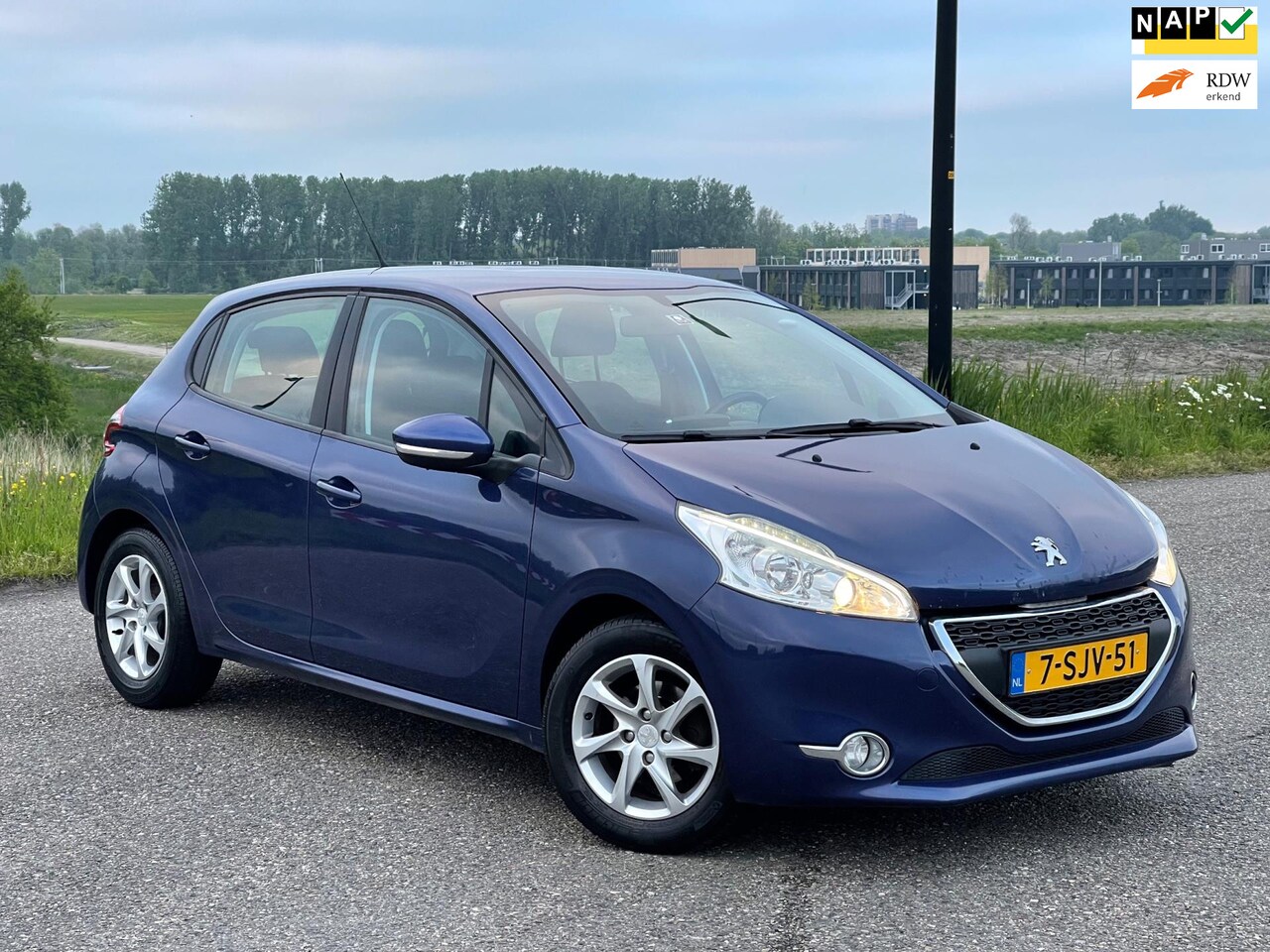 Peugeot 208 - 1.2 VTi Urban Soul Airco/Xenon/Led/Lmv/Apk/Nap/Boekjes - AutoWereld.nl