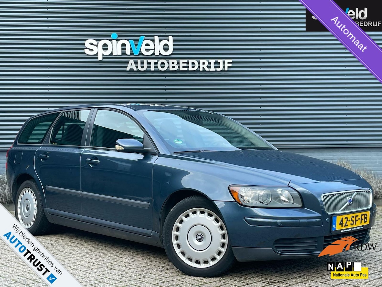 Volvo V50 - 2.4 Kinetic BJ`05 NAP NL AUT EXPORT of HANDEL - AutoWereld.nl