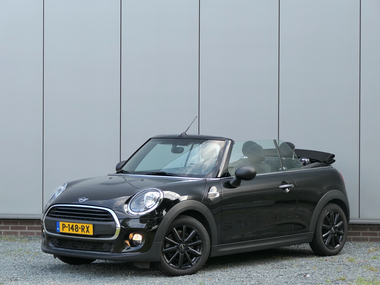 MINI Cabrio - Mini 1.5 One Pepper 16" lichtmetalenwielen / stoelverwarming / Parkeersensoren achter - AutoWereld.nl