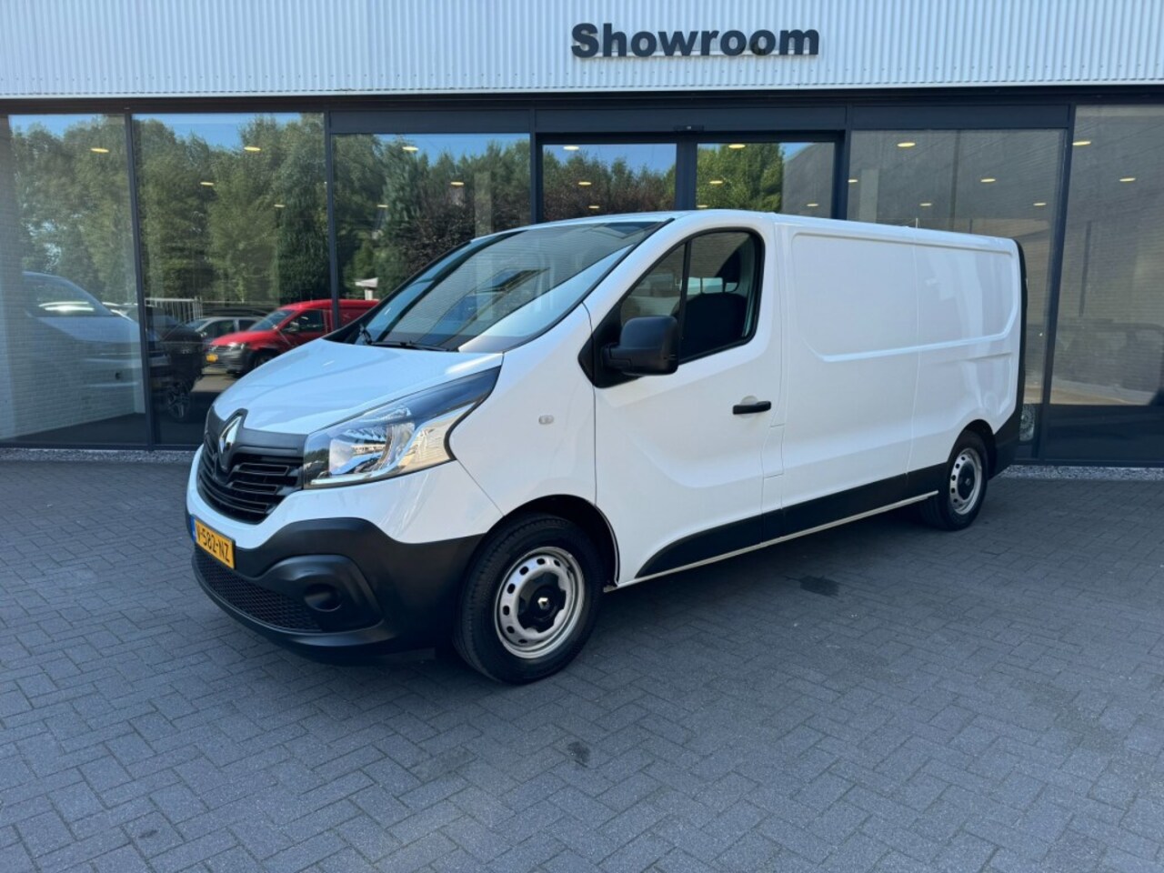 Renault Trafic - 1.6 DCI T29L2H1,Navi,Airco,Cruise,PDC,Inrichting,Trekhk,1e Eig - AutoWereld.nl