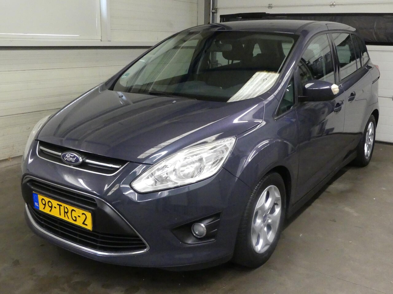 Ford Grand C-Max - 1.6 EcoB LeaseTrend - 7 persoons - Airco - AutoWereld.nl