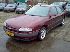 Renault Safrane - 2.2 RT VI