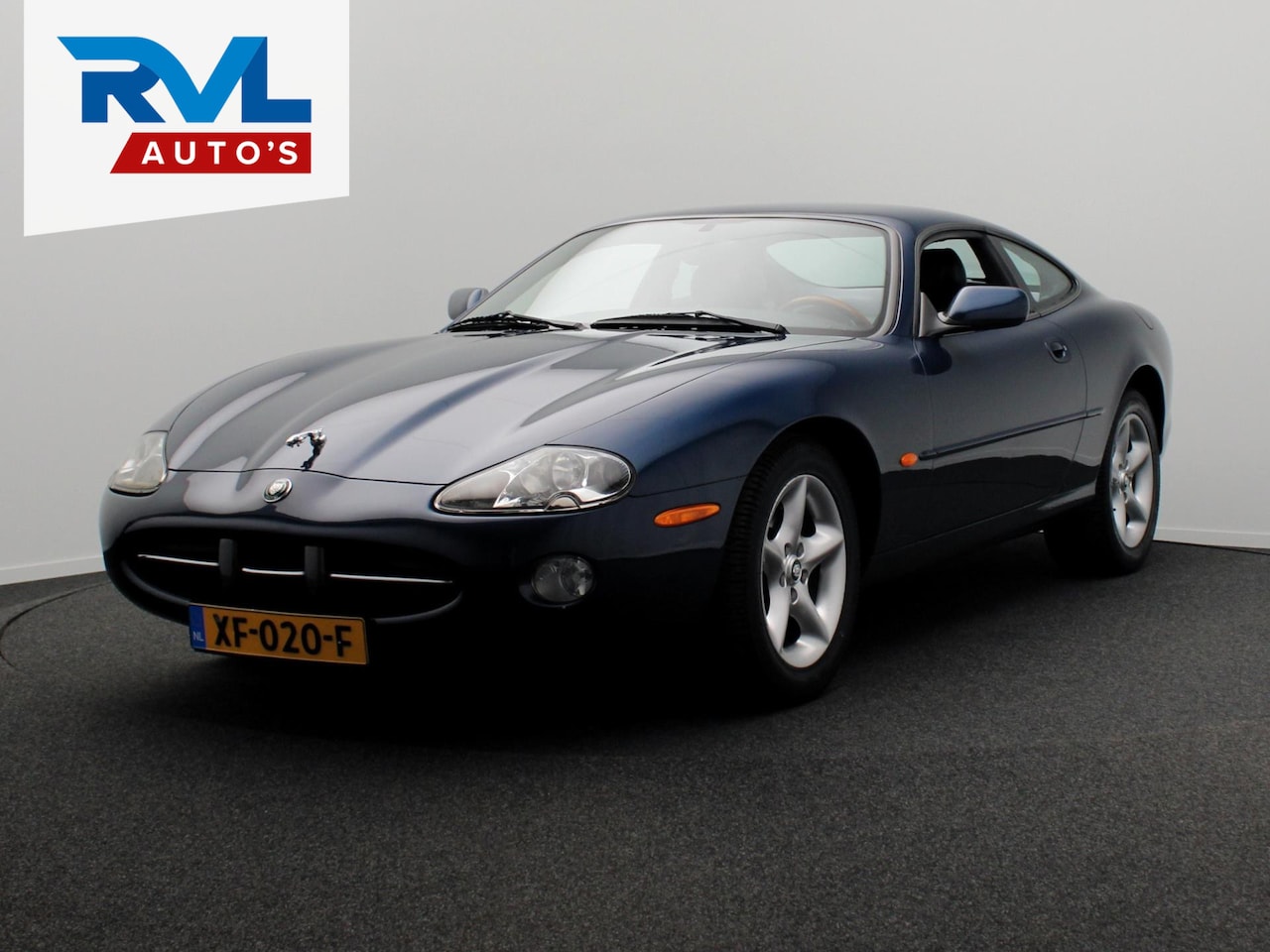 Jaguar XK8 - 4.0 V8 Coupé Youngtimer Leder Climate-control Cruise - AutoWereld.nl