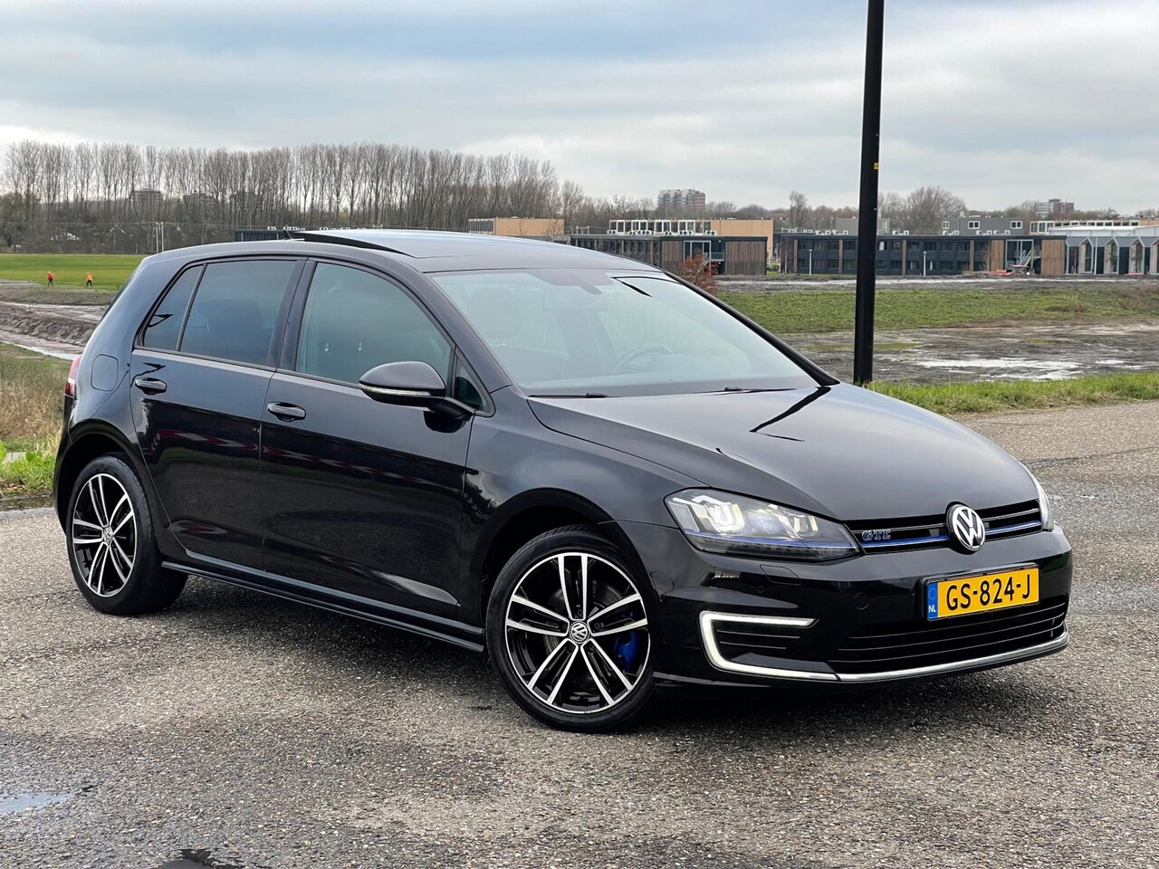 Volkswagen Golf - 1.4 TSI GTE Pano/DSG/Navi/Xenon/Trekhaaak/Full Option - AutoWereld.nl