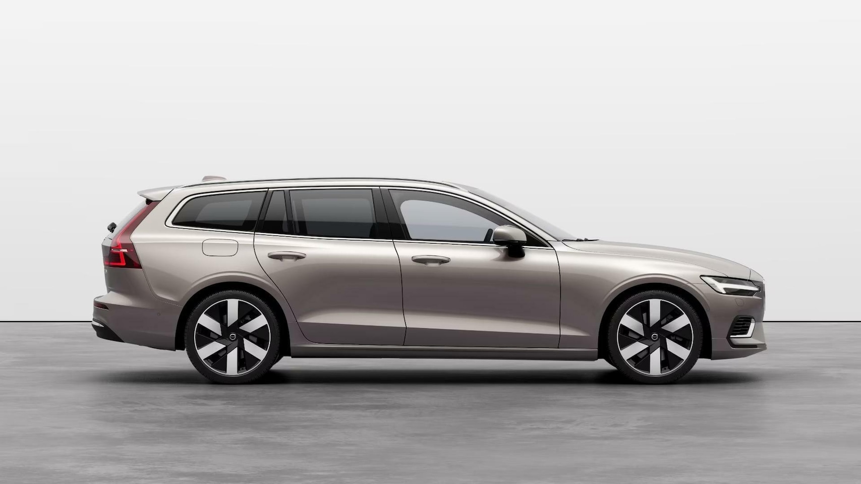 Volvo V60 - T6 Recharge AWD Ultra Bright | MY 2025 | Massagestoelen | 360° Camera | B&W Audio | - AutoWereld.nl