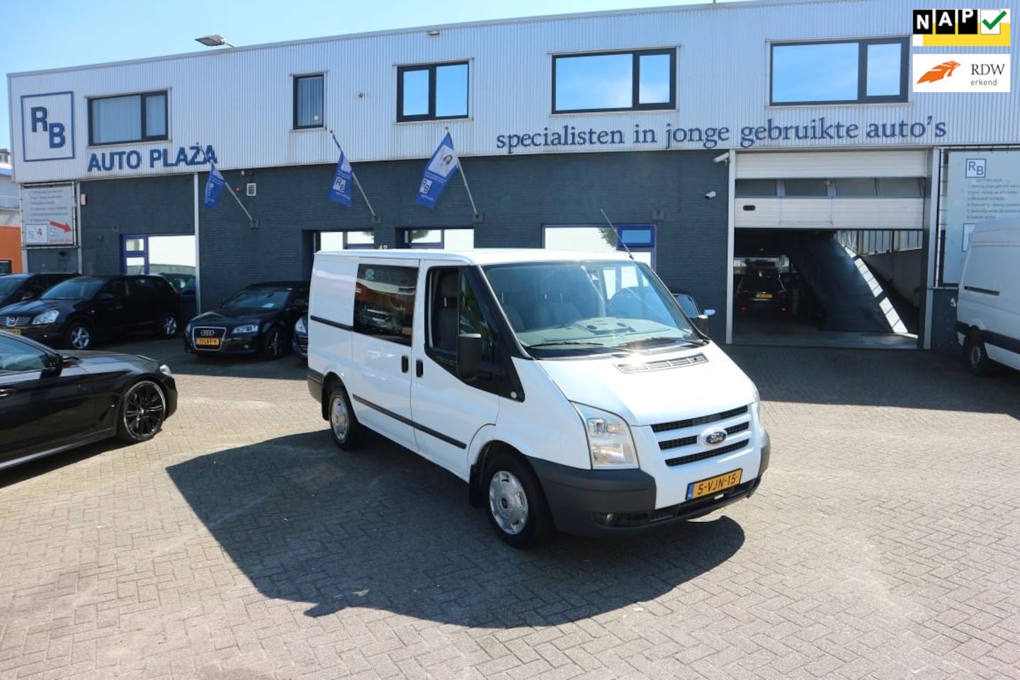 Ford Transit - 300S 2.2 TDCI / NIEUWE APK / NAP KM STAND ! ! ! - AutoWereld.nl