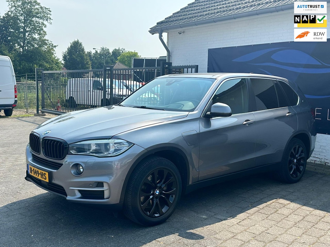 BMW X5 - XDrive40e High Executive / HEAD-UP / UITLAATSYSTEEM / NAVI / AIRCO - AutoWereld.nl