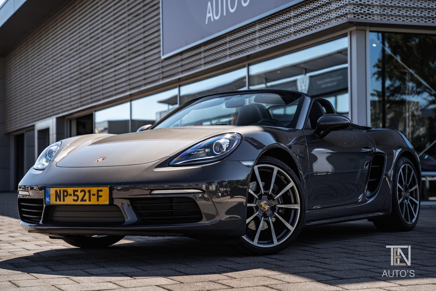 Porsche 718 Boxster - 2.0 | Nieuwstaat | NL-auto | Volledig dealer onderhouden | 20" Carrera S wielen - AutoWereld.nl