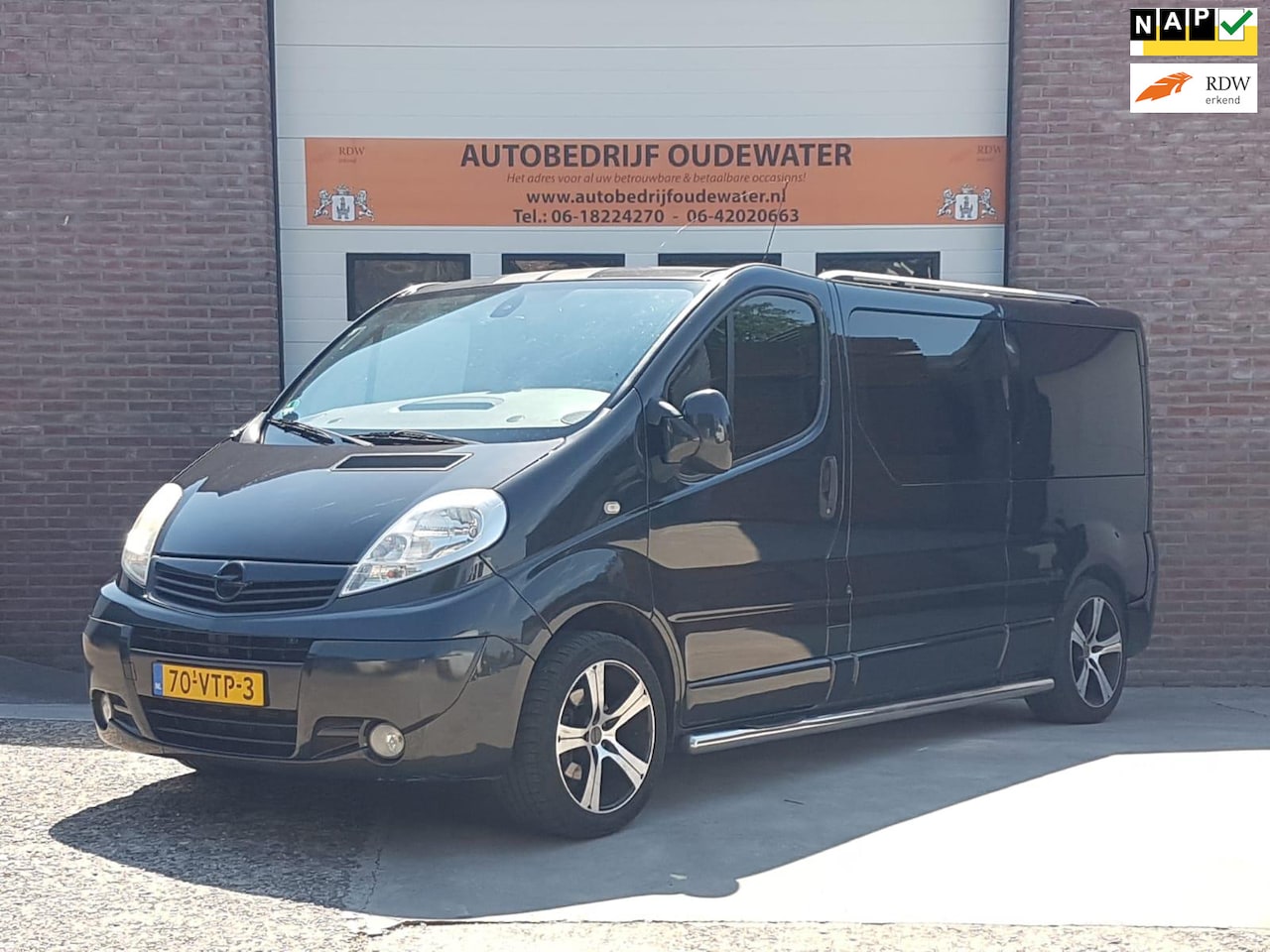 Opel Vivaro - 2.5 CDTI L2H1 DC 2.5 CDTI L2H1 DC Nap/Marge! - AutoWereld.nl