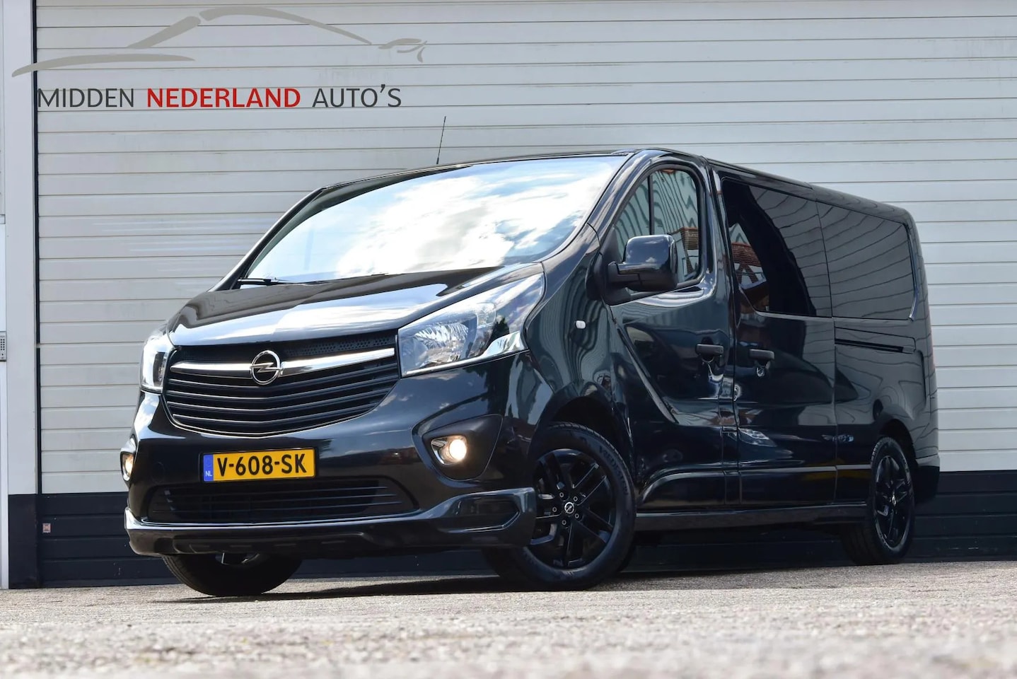 Opel Vivaro - 1.6 CDTI L2H1 DC Irmscher * DUBBELE CABINE * TREKHAAK * LEER * - AutoWereld.nl