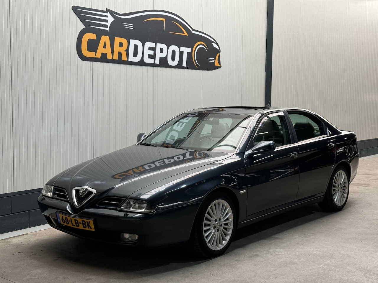 Alfa Romeo 166 - 3.0 V6 Distinctive 3.0 V6 Distinctive - AutoWereld.nl