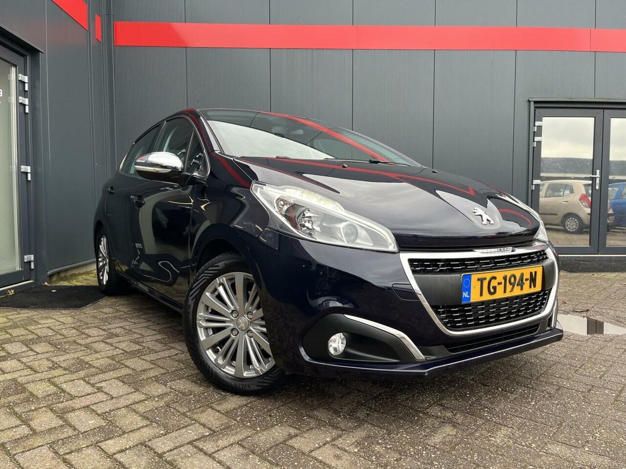 Peugeot 208 - 1.2 PureTech Active | L.M Velgen | Metallic | - AutoWereld.nl