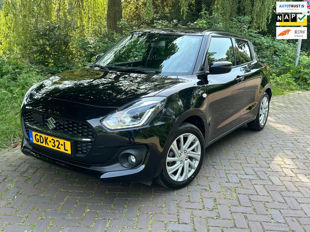 Suzuki Swift - 1.2 Style Smart Hybrid 1 Eig b.j. 1-2024 aut.7600 km zw.met. Navi Led verl.,camera - AutoWereld.nl