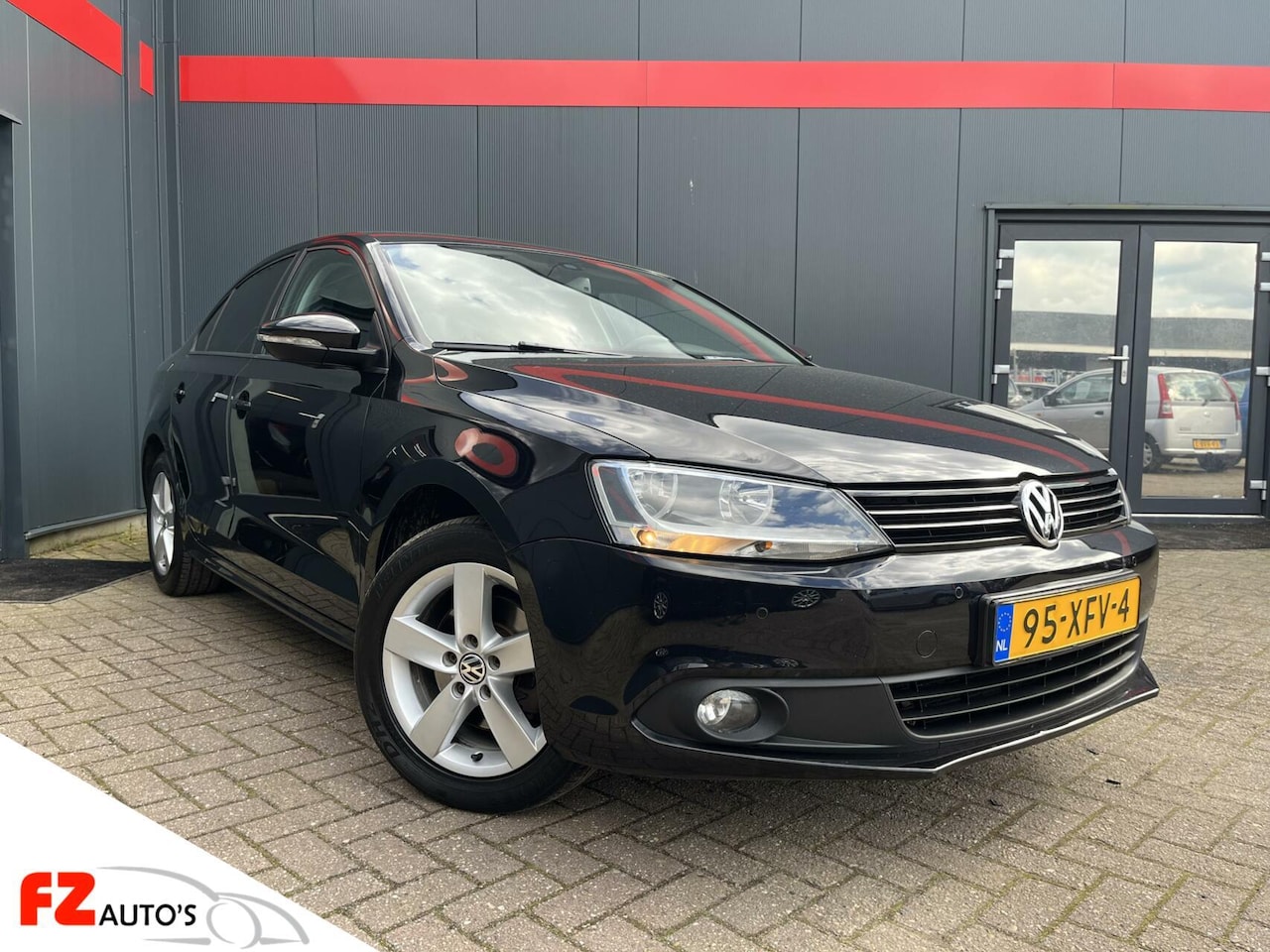 Volkswagen Jetta - 1.4 TSI Highline | L.M Velgen | Metallic | - AutoWereld.nl