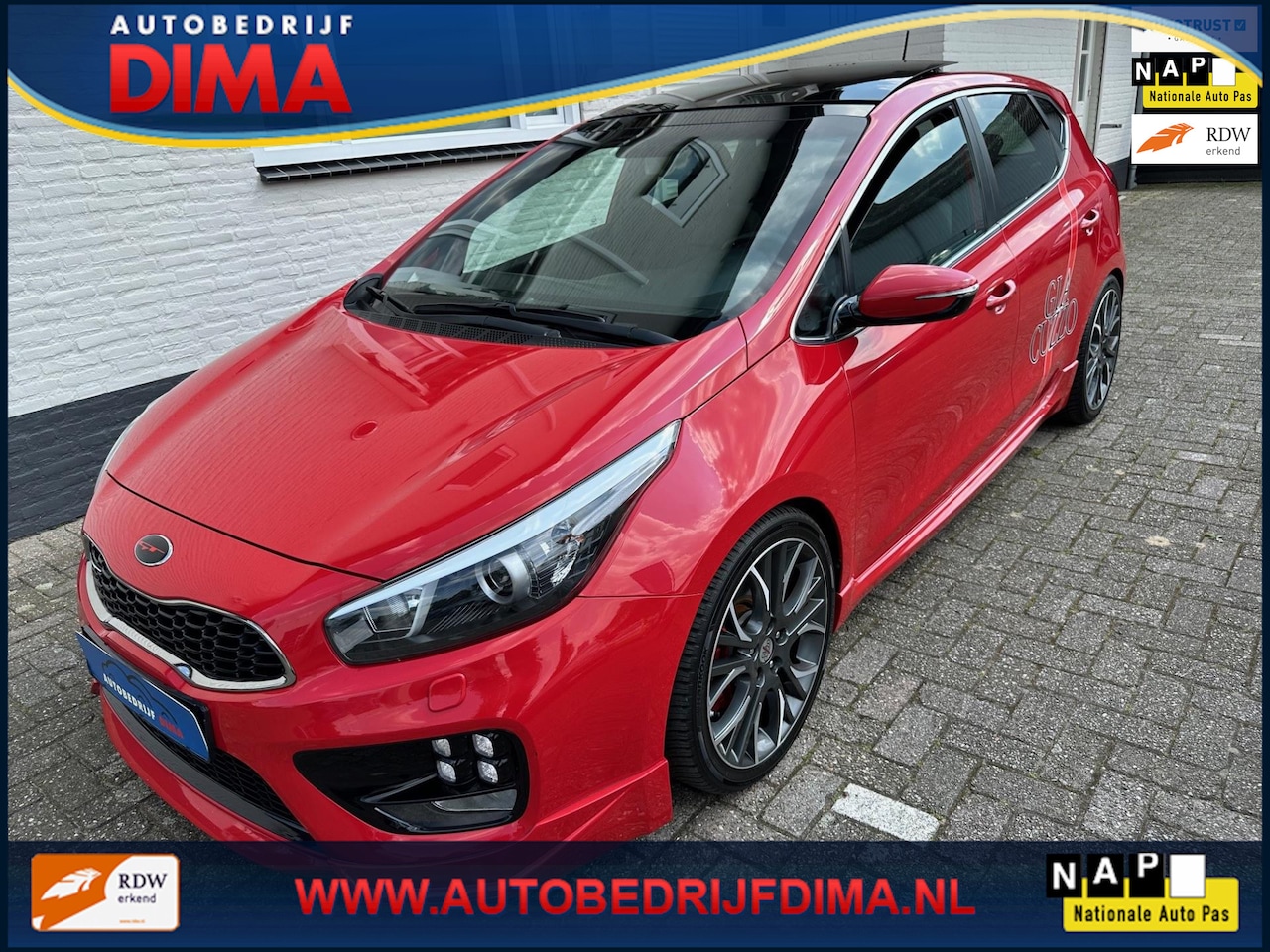 Kia Cee'd - 1.6 T-GDi GT GIA CUZZO Pakket/ Pano/ Camera/ ECC/ Stuur+ Stoelverwarming - AutoWereld.nl