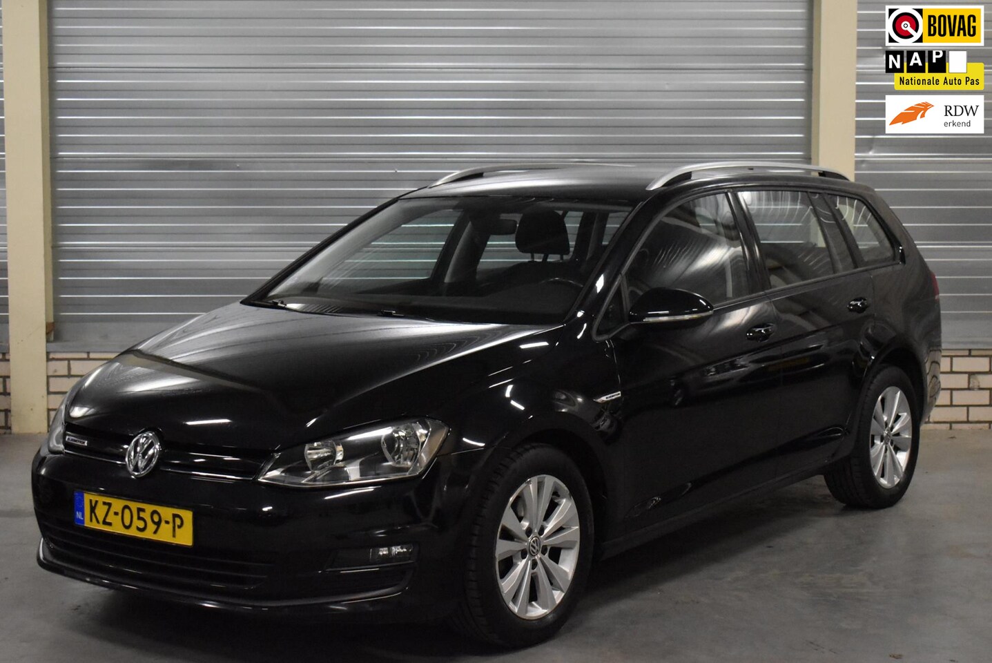 Volkswagen Golf Variant - 1.0 TSI Connected Series + Navigatie|Apple Carplay|Bluetooth|Camera|Parkeersensoren|Trekha - AutoWereld.nl