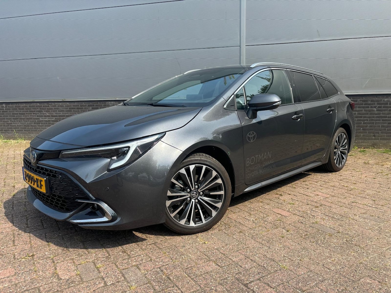 Toyota Corolla Touring Sports - Hybrid 140 First Edition Demonstratie auto. - AutoWereld.nl