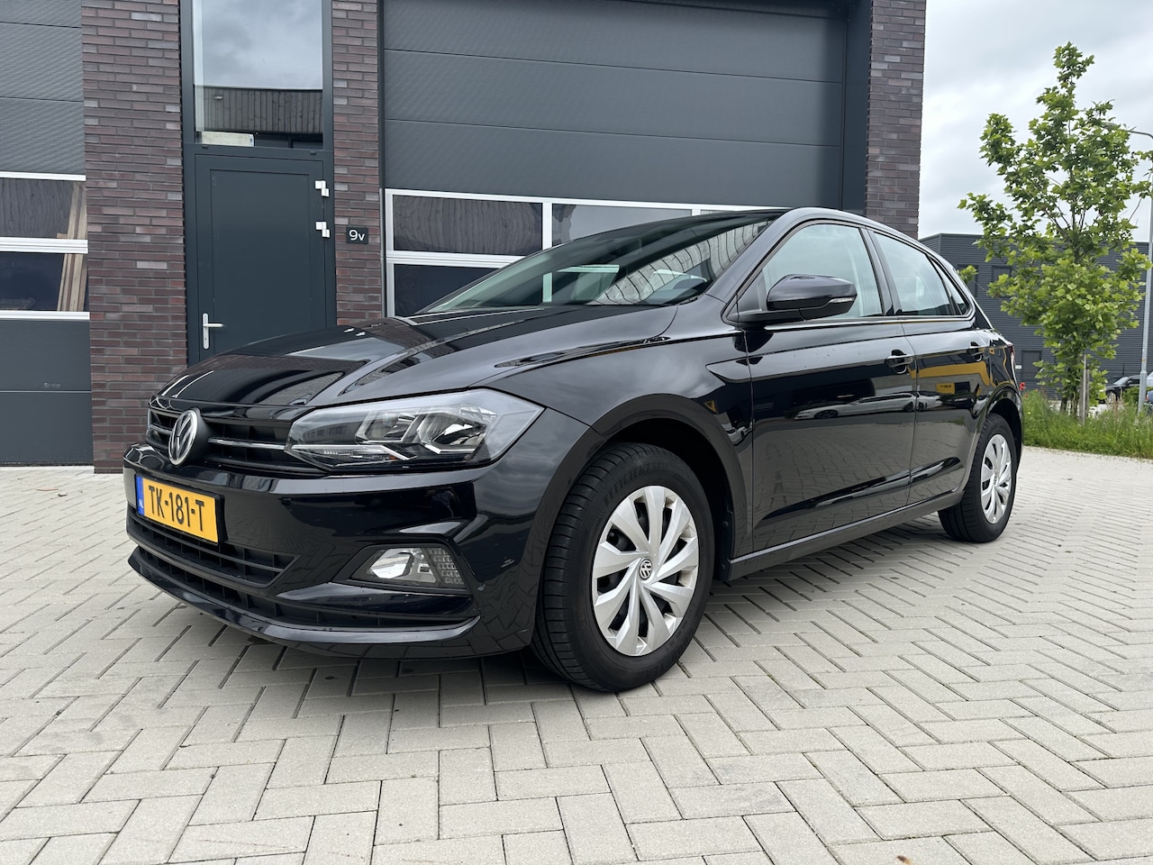 Volkswagen Polo - 1.0 MPI Comfortline NAP/Cruise/Carplay/Airco - AutoWereld.nl