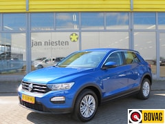 Volkswagen T-Roc - 1.0 TSI | Navi | Trekhaak | Parkeersensoren | Stoelverwarming | Rijklaarprijs incl. 1 jaar