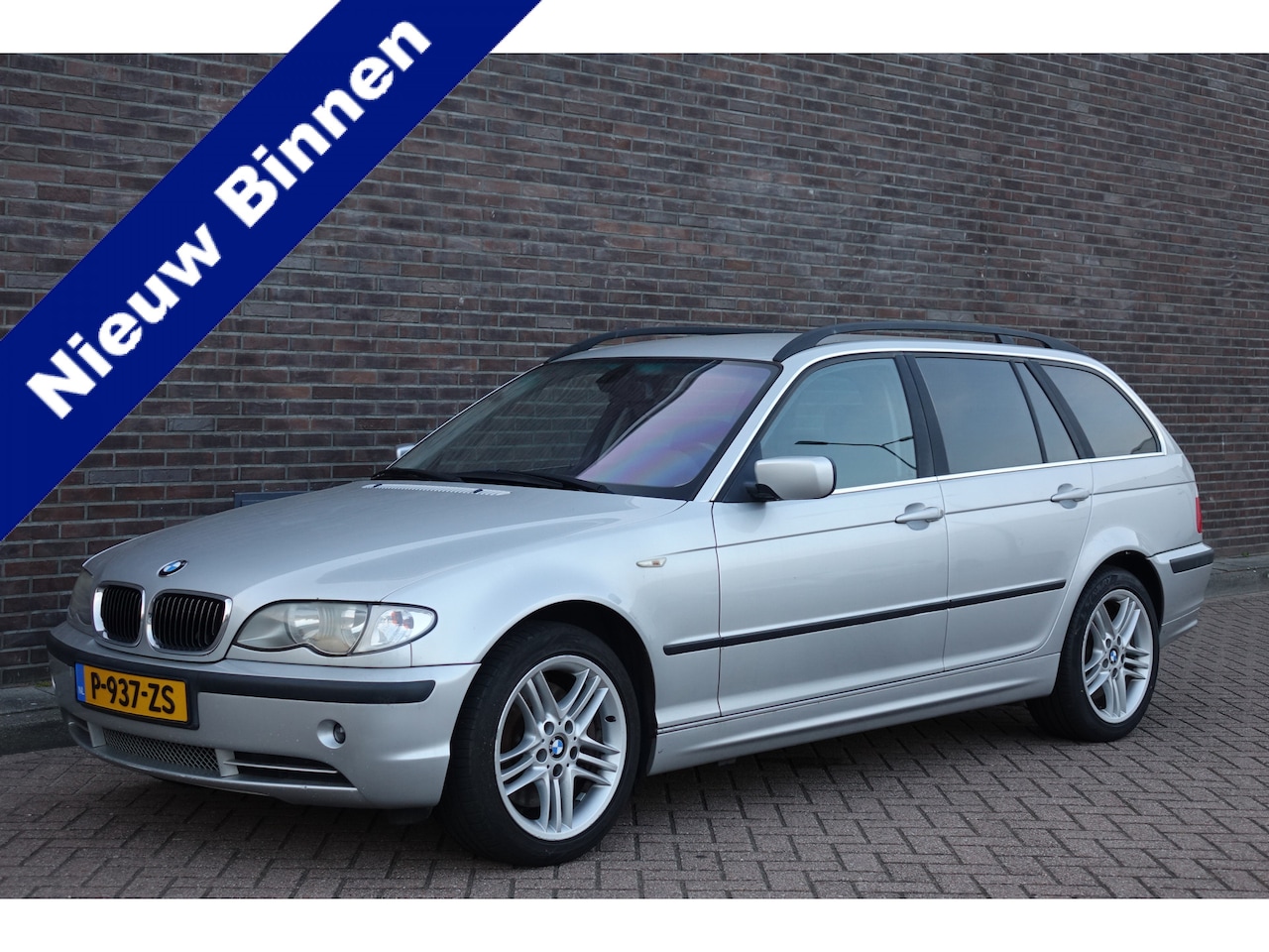 BMW 3-serie Touring - 330xi Executive CARPLAY, zwart leder, 4x4 YOUNGTIMER - AutoWereld.nl