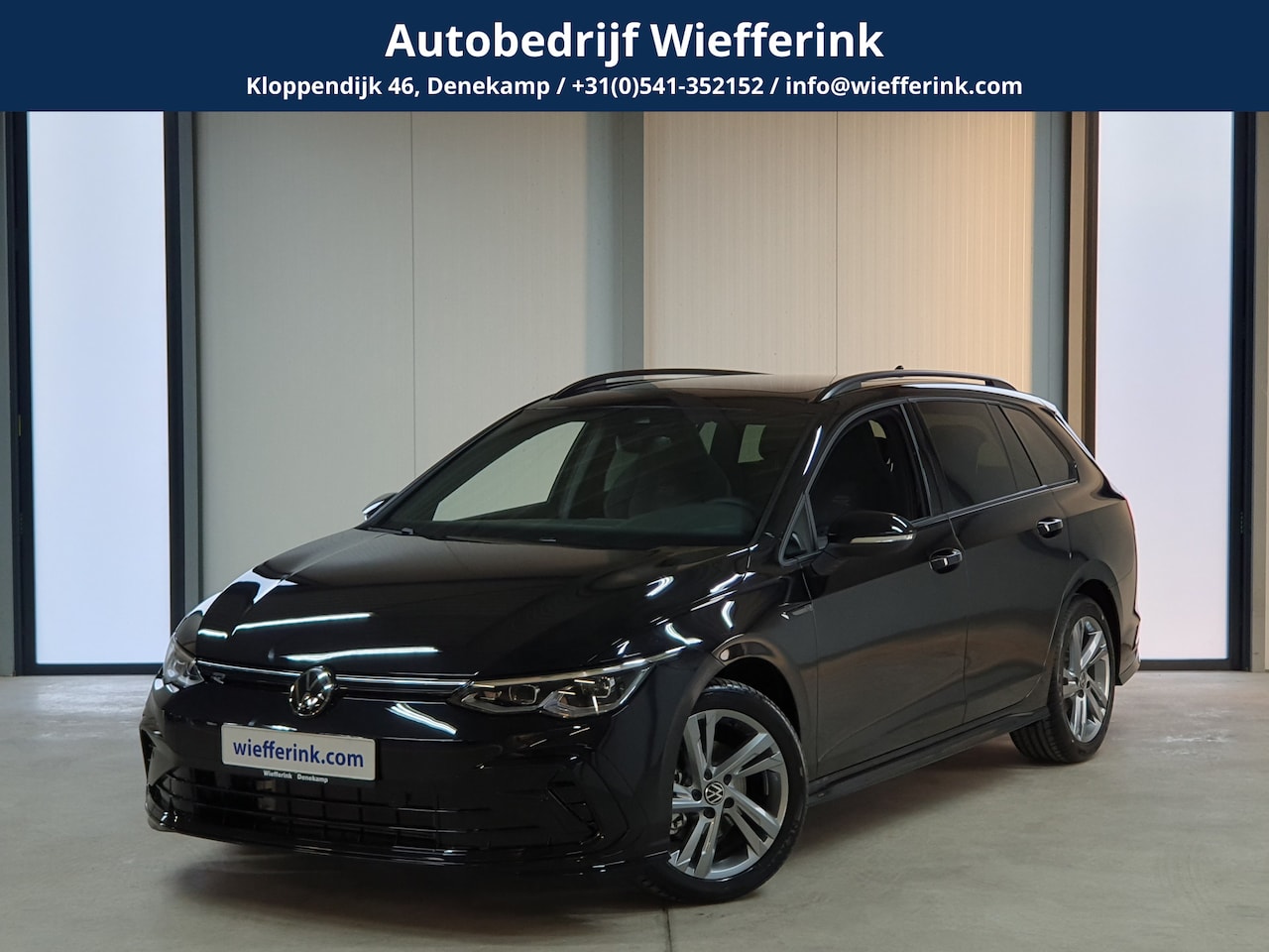 Volkswagen Golf Variant - 1.5 eTSI R-Line 150 pk Panorama camera LED Winter pakket - AutoWereld.nl