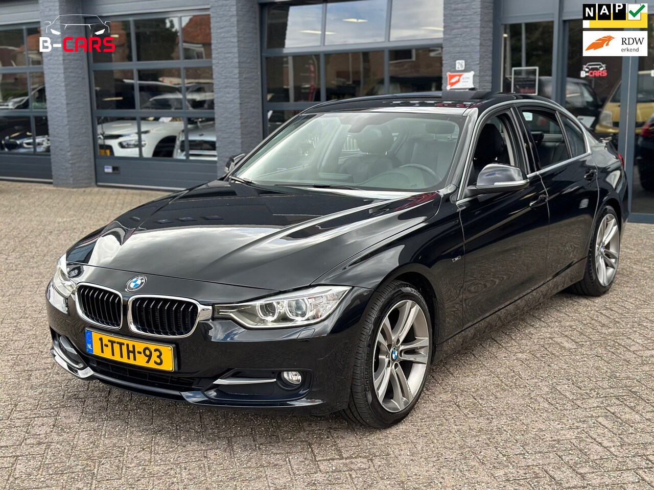 BMW 3-serie - 320i High Ex LEER|PDC|CRUISE|XENON|STOELVW|NAP| - AutoWereld.nl