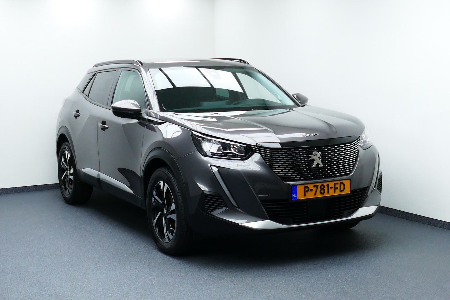 Peugeot 2008 - 1.2 130pk Allure Pack - AutoWereld.nl