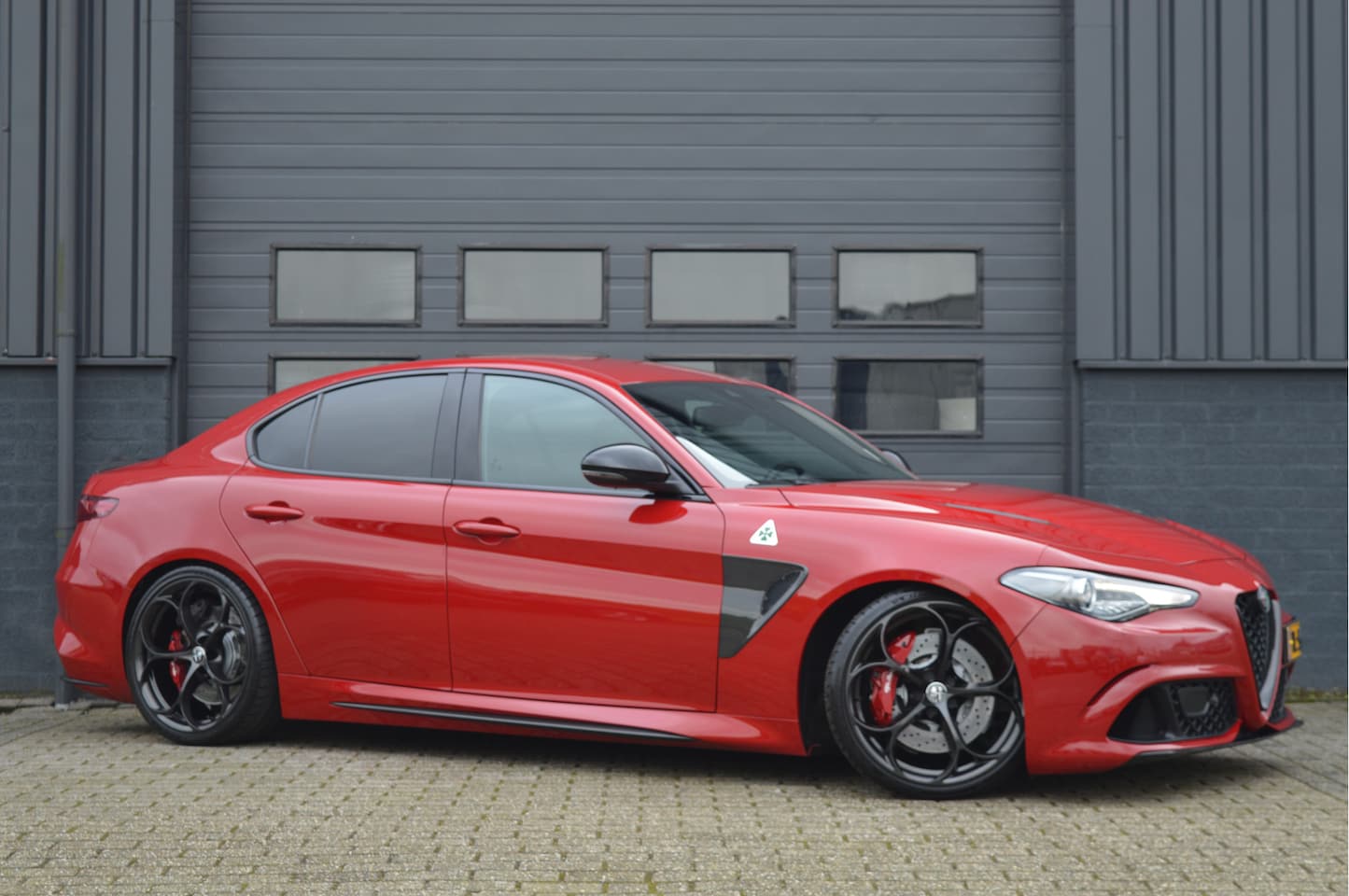 Alfa Romeo Giulia - 2.9 V6 Quadrifoglio | DEALERONDERHOUDEN | CARBON SPORTSTOELEN | - AutoWereld.nl