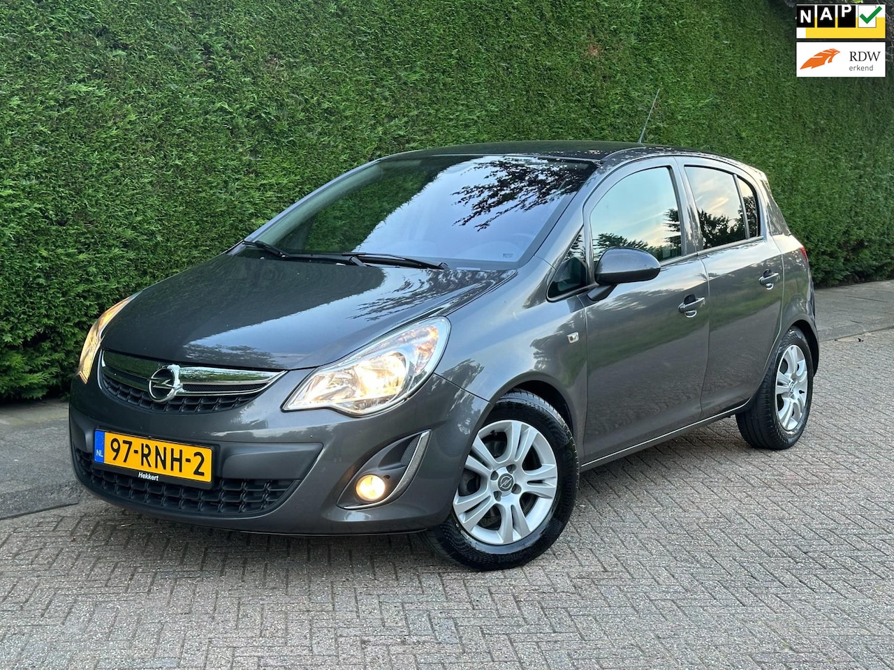 Opel Corsa - 1.3 CDTi EcoFlex S/S Cosmo /CLIMA/PDC/STUUR&STOEL-VERWRMNG!/ - AutoWereld.nl