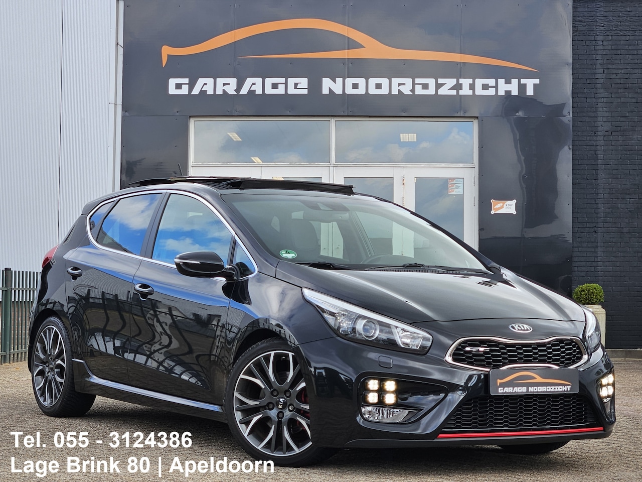 Kia Cee'd - 1.6 T-GDi GT 204pk PANORAMADAK|NAVIGATIE|KEY LESSGO|ROOD METALLIC|XENON LED|CRUISE CONTROL - AutoWereld.nl