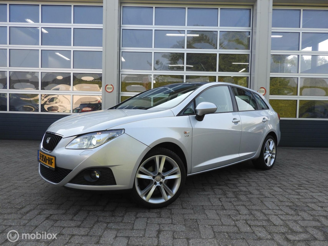 Seat Ibiza ST - 1.2 TSI Sport 1.2 TSI Sport , Xenon ,Panoramadak - AutoWereld.nl