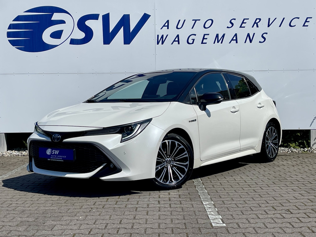 Toyota Corolla - 2.0 Hybrid Style Bi-Tone | CarPlay | Camera | ACC | LED | DAB+ | 17 inch - AutoWereld.nl