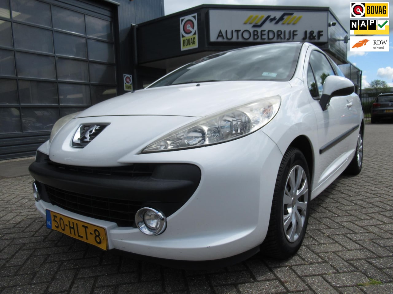 Peugeot 207 - 1.4 VTi Look / Airco / Cruise Control - AutoWereld.nl