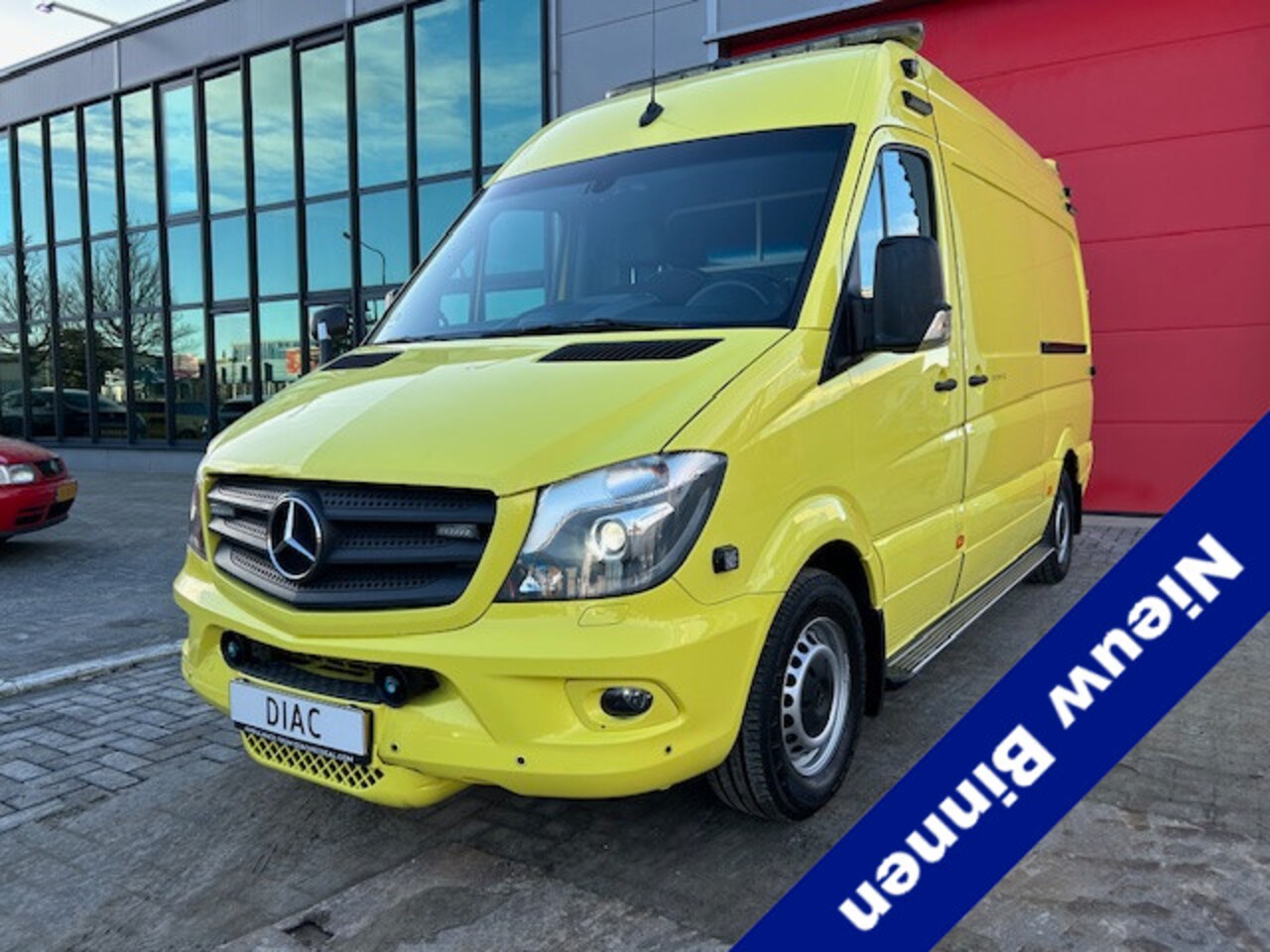 Mercedes-Benz Sprinter - 319 Cdi Diesel Ambulance L2H2 – 2018 - AutoWereld.nl