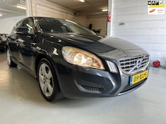 Volvo V60 - 1.6 T3 Kinetic goedonderhouden