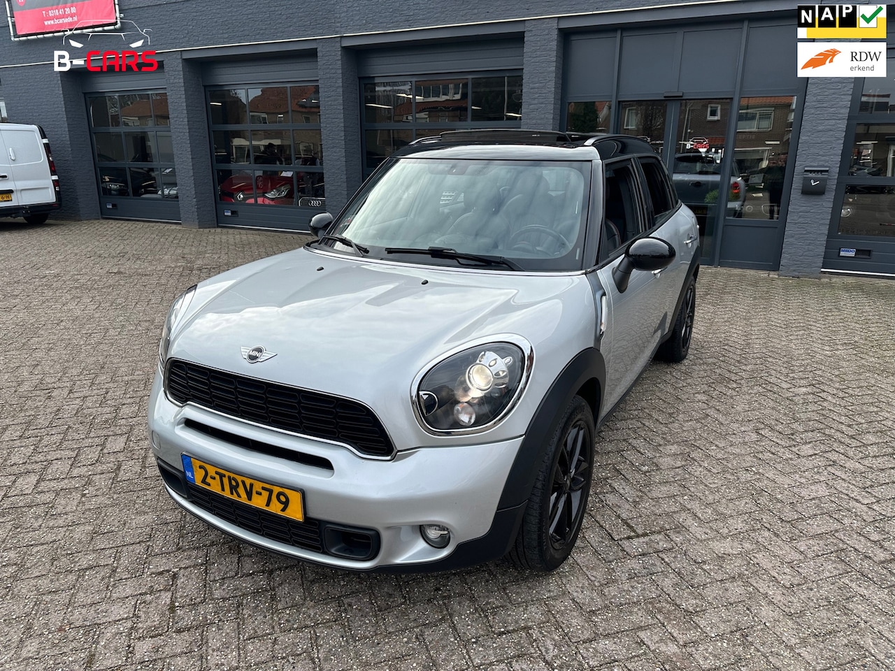 MINI Countryman - Mini 1.6 Cooper S ALL4 JCW|NAVI|LEER|AUTOM|PANO|STOELVW - AutoWereld.nl