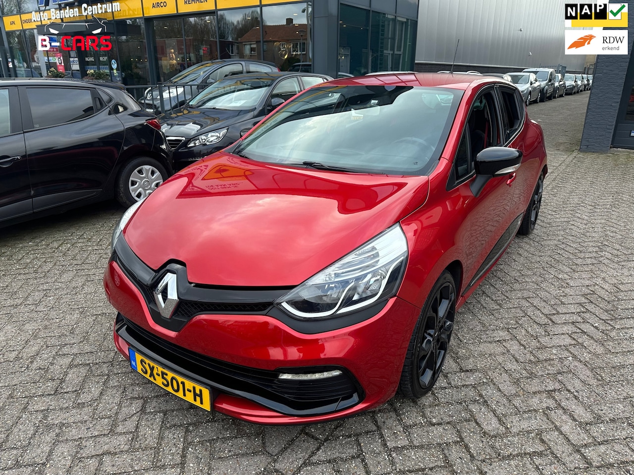 Renault Clio - 1.6 R.S. Trophy|NAVI|CRUISE|PDC|RACING!! - AutoWereld.nl