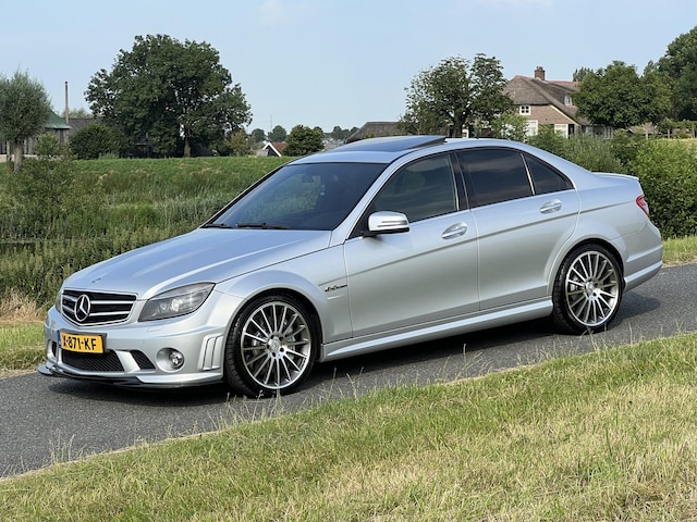 mercedes-benz-c-klasse-c63-amg-457pk-schuif-kantel-dak-keyless-harman-kardon-leder-elektr-stoelen-uni.jpg