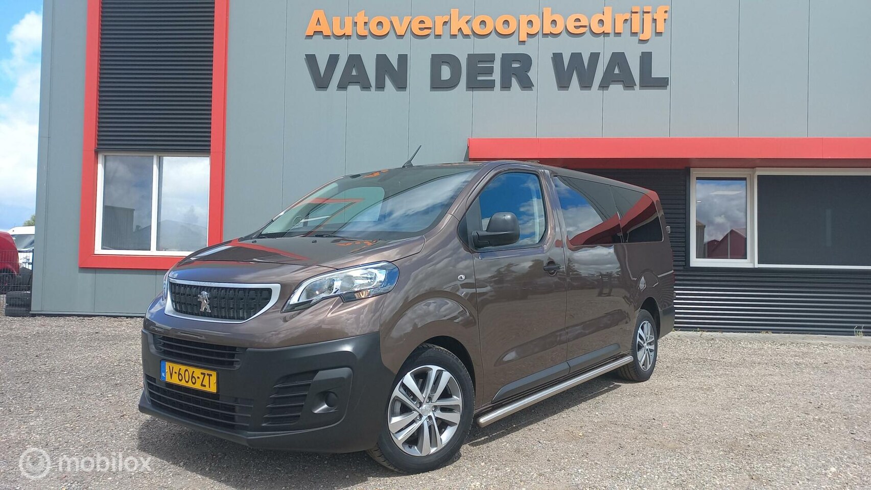 Peugeot Expert - Bestel 231L 2.0 BlueHDI 180 DC Premium - AutoWereld.nl