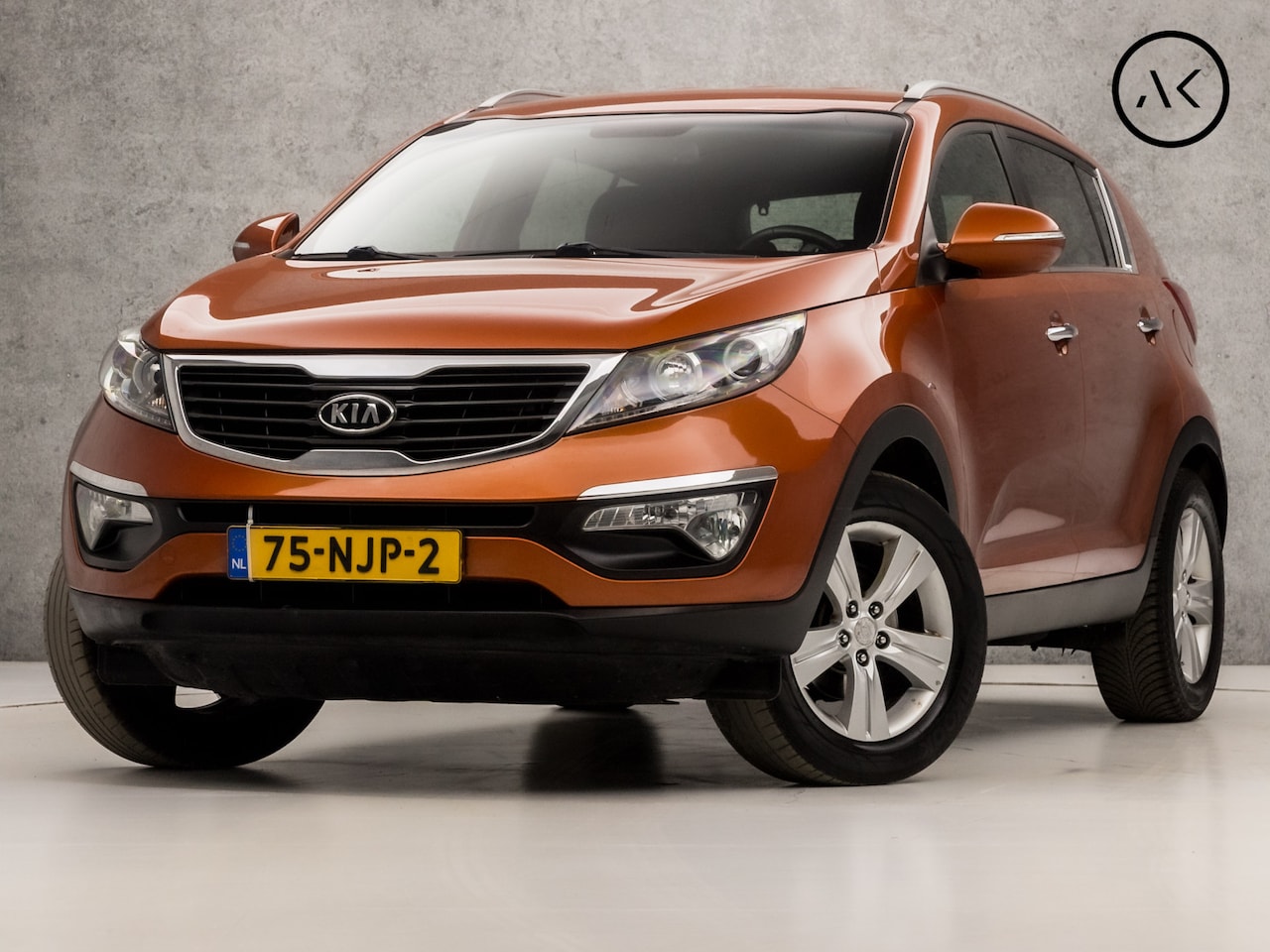 Kia Sportage - 2.0 X-ecutive Sport Pack 164Pk (CLIMATE CONTROL, GETINT GLAS, XENON, PARKEERSENSOREN, ZWAR - AutoWereld.nl