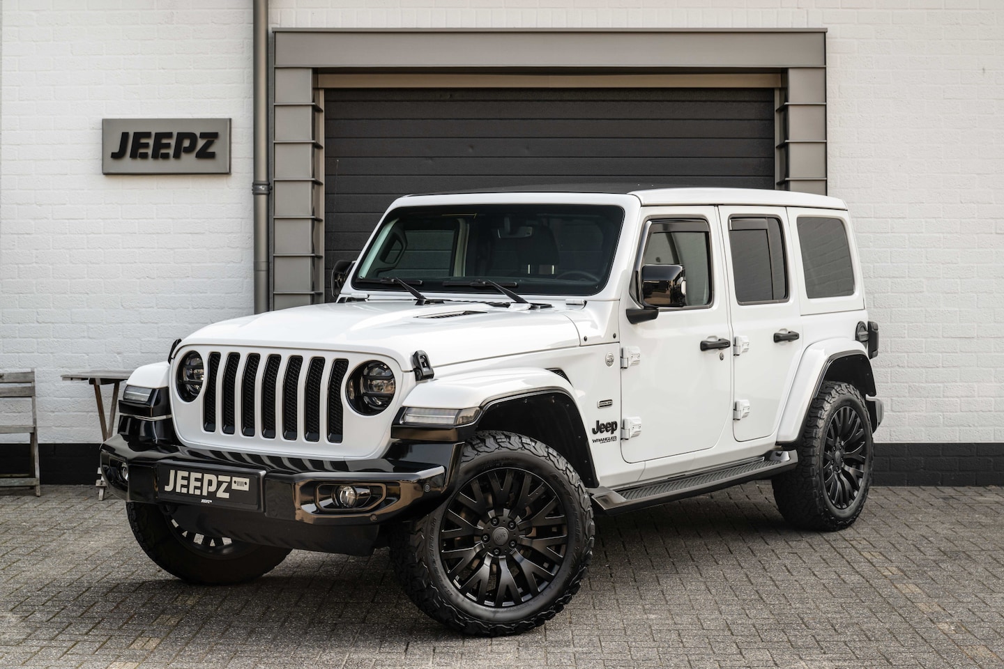 Jeep Wrangler Unlimited - 2.0T Sahara - 20" Kahn Lmv - Open Sky - Technology pack -Side bars - AutoWereld.nl