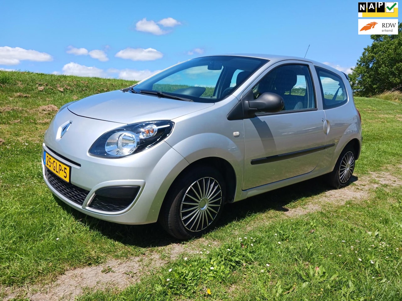 Renault Twingo - 1.2i Authentique Airco Spoiler achter Onderhoudsboekje 2 Sleutels El. Ramen - AutoWereld.nl