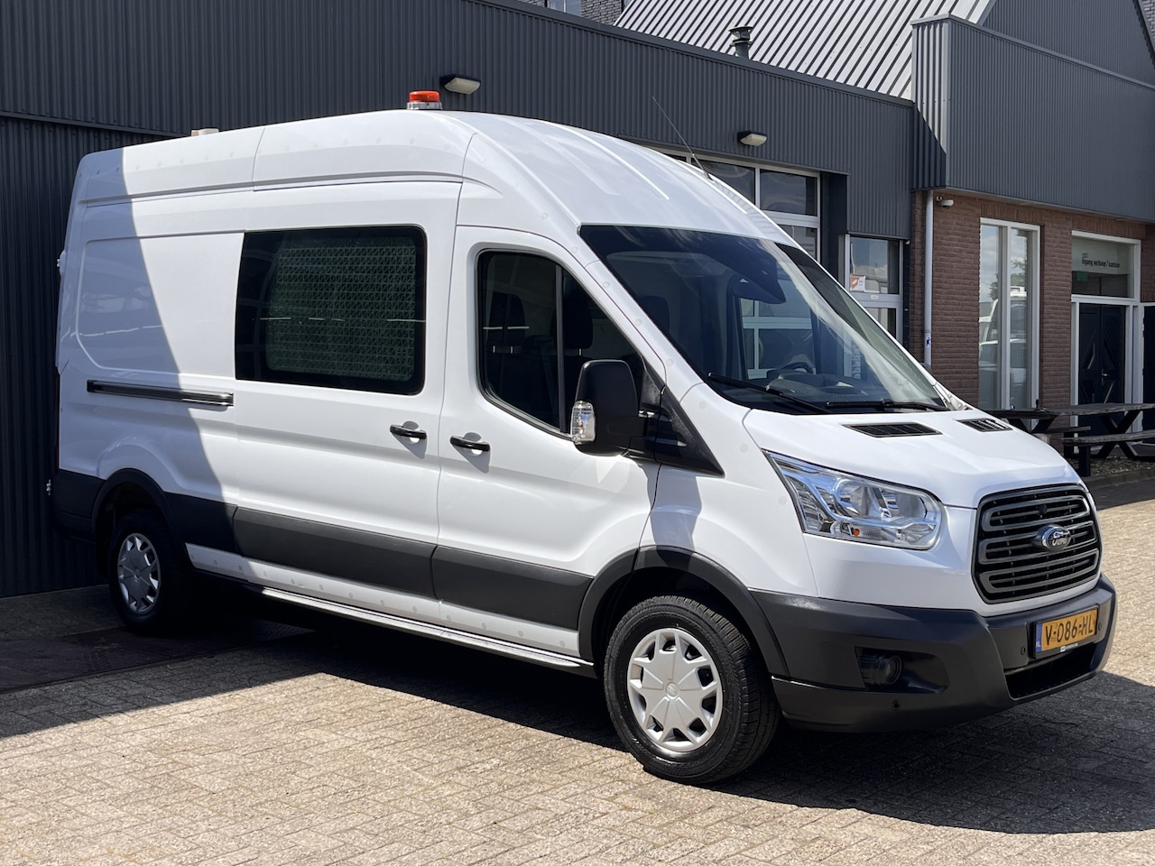 Ford Transit - 350 2.0 TDCI L2H2 Werkplaats Kast Inrichting Servicewagen Trekhaak 2800kg Omvormer Standka - AutoWereld.nl