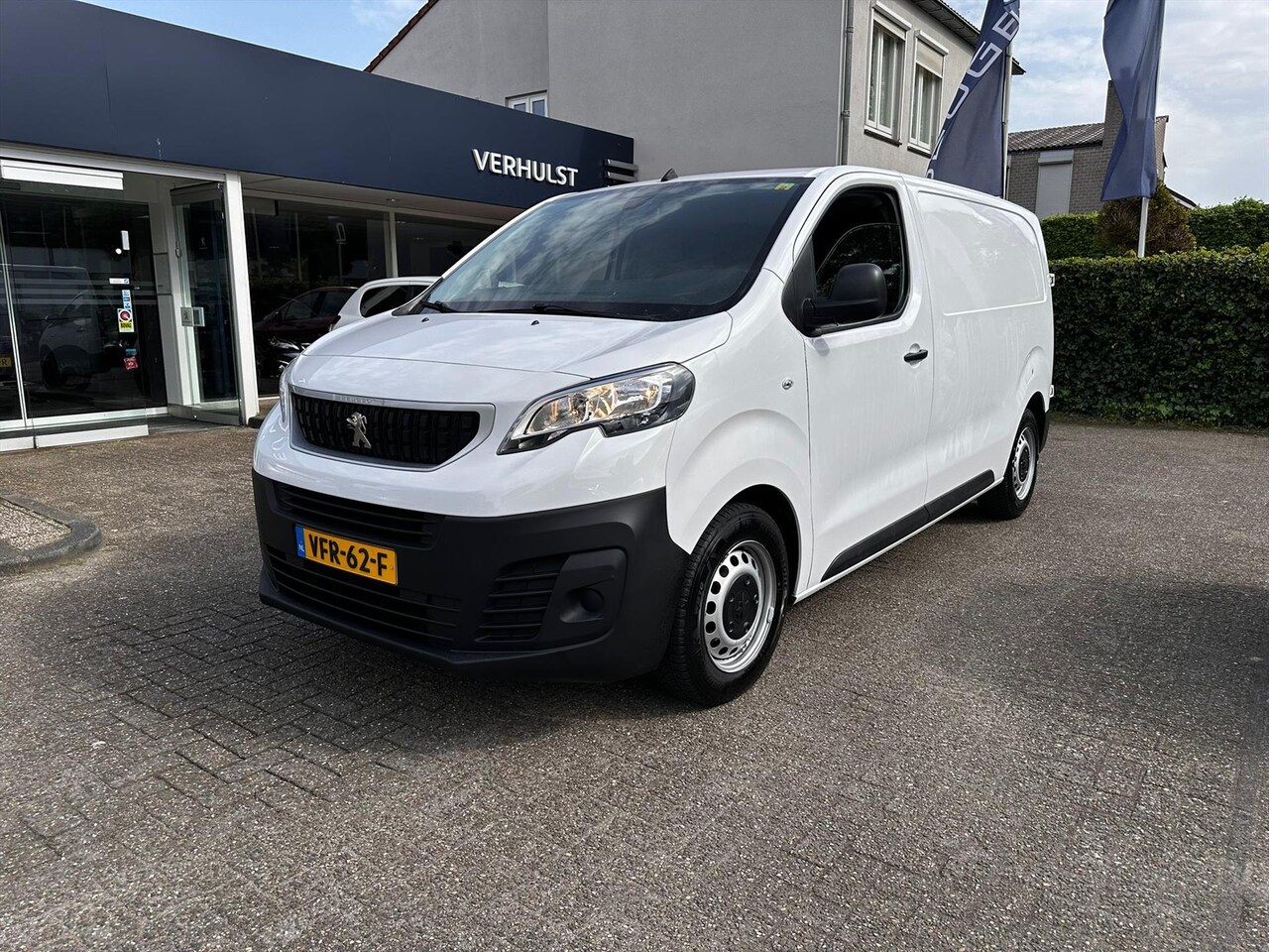 Peugeot Expert - 2.0 BlueHDi 120pk Standard Premium - AutoWereld.nl