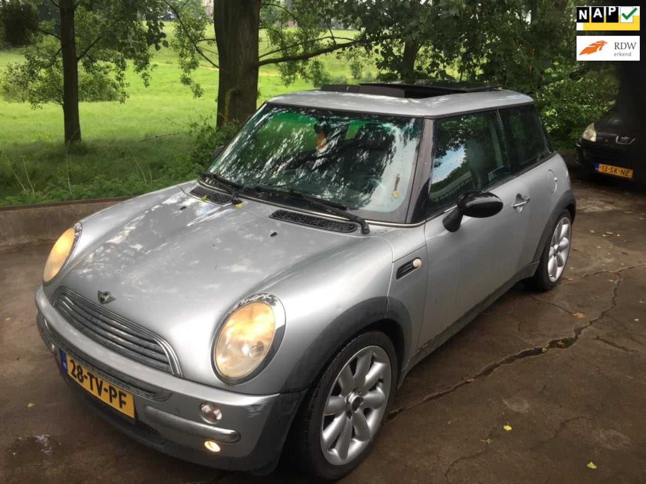 MINI Cooper - Mini 1.6 AIRCO ,GROOT ELEKTR SCHUIFDAK , ORG S- COOPER VELGEN , LEDER INTERIEUR, PAAR SCHO - AutoWereld.nl