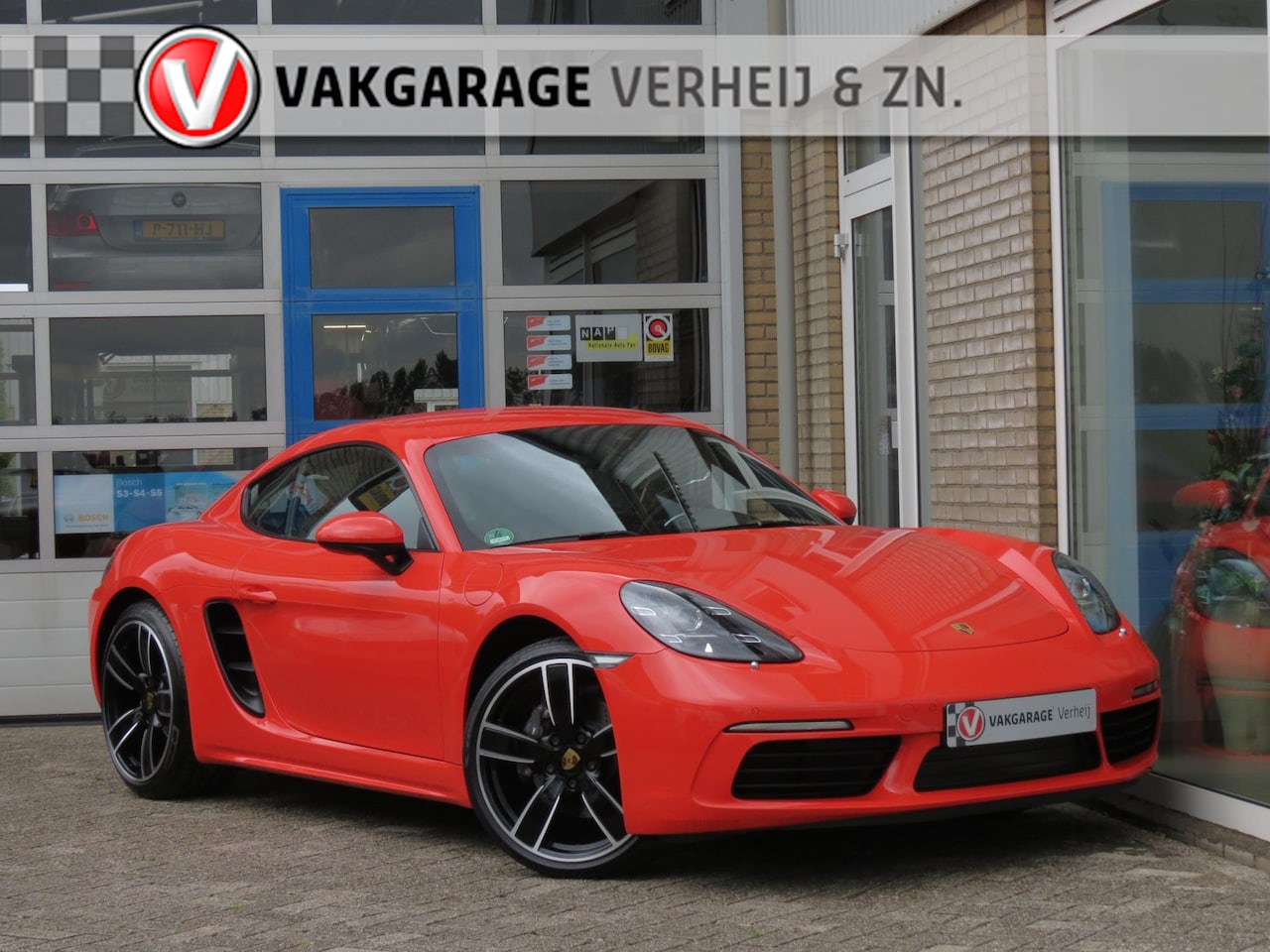 Porsche 718 Cayman - PDK Apple Car-Play|4P-LED|Porsche Dynamic Light|Carrera Sport Wielen|Lava Orange|1e Eigena - AutoWereld.nl