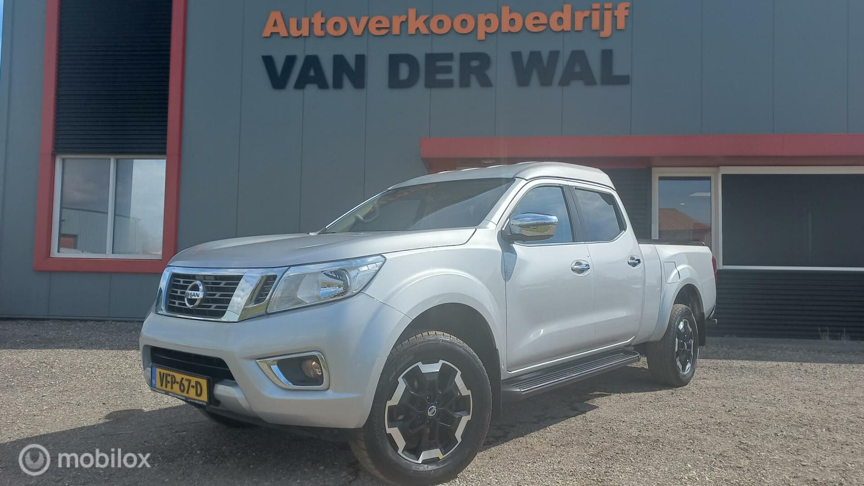 Nissan Navara - 2.3 dCi N-Connecta Double Cab Veth/5PERSOONS/GRIJSKENTEKEN - AutoWereld.nl