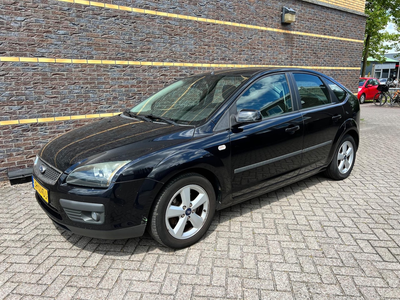 Ford Focus - 1.6-16V Futura 5-Deurs Airco - AutoWereld.nl