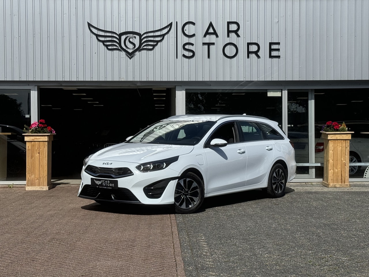 Kia Cee'd Sportswagon - Ceed 1.6 GDI PHEV DynamicPlusLine / NAV / LED / CARPLAY / STOEL + STUUR VERW. - AutoWereld.nl